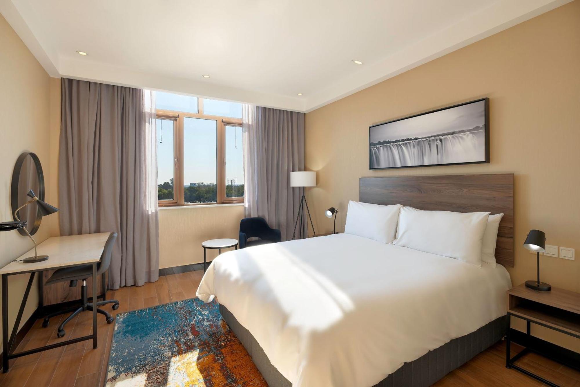 Protea Hotel By Marriott Lusaka International Airport Esterno foto