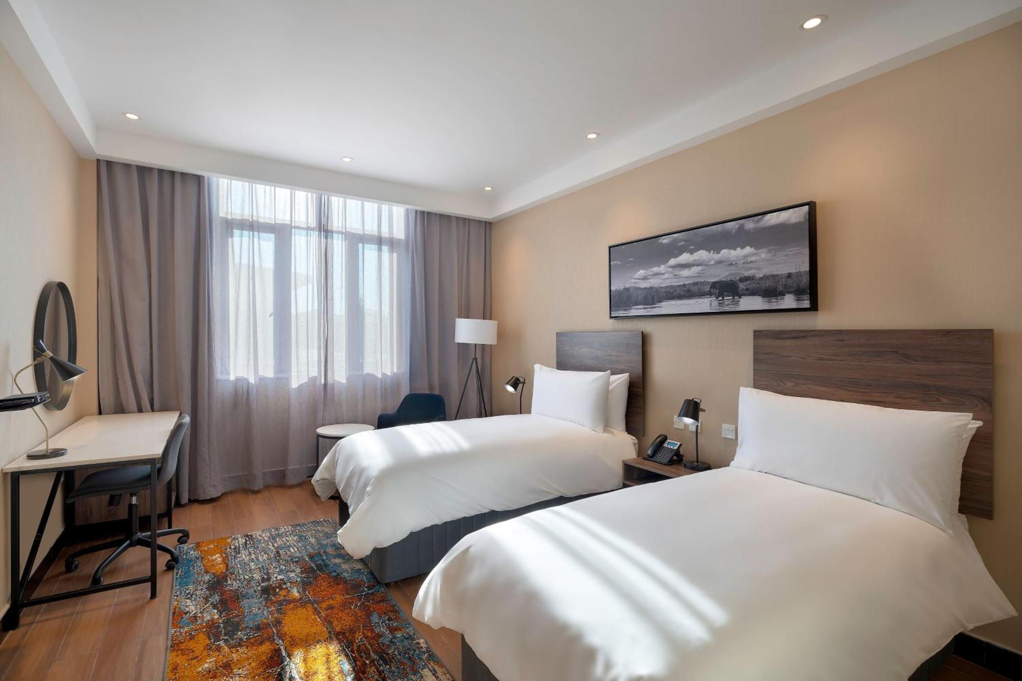 Protea Hotel By Marriott Lusaka International Airport Esterno foto