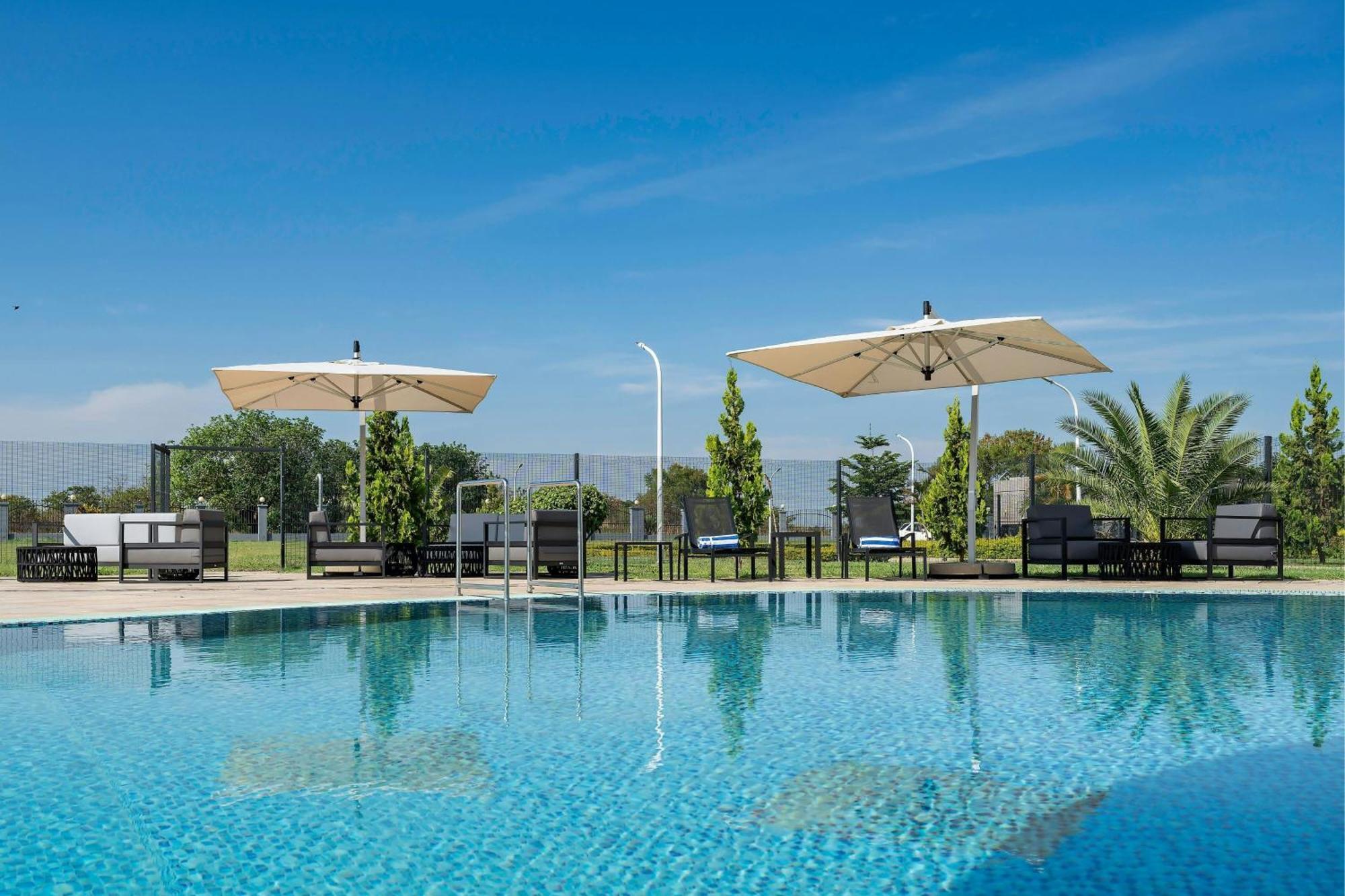 Protea Hotel By Marriott Lusaka International Airport Esterno foto
